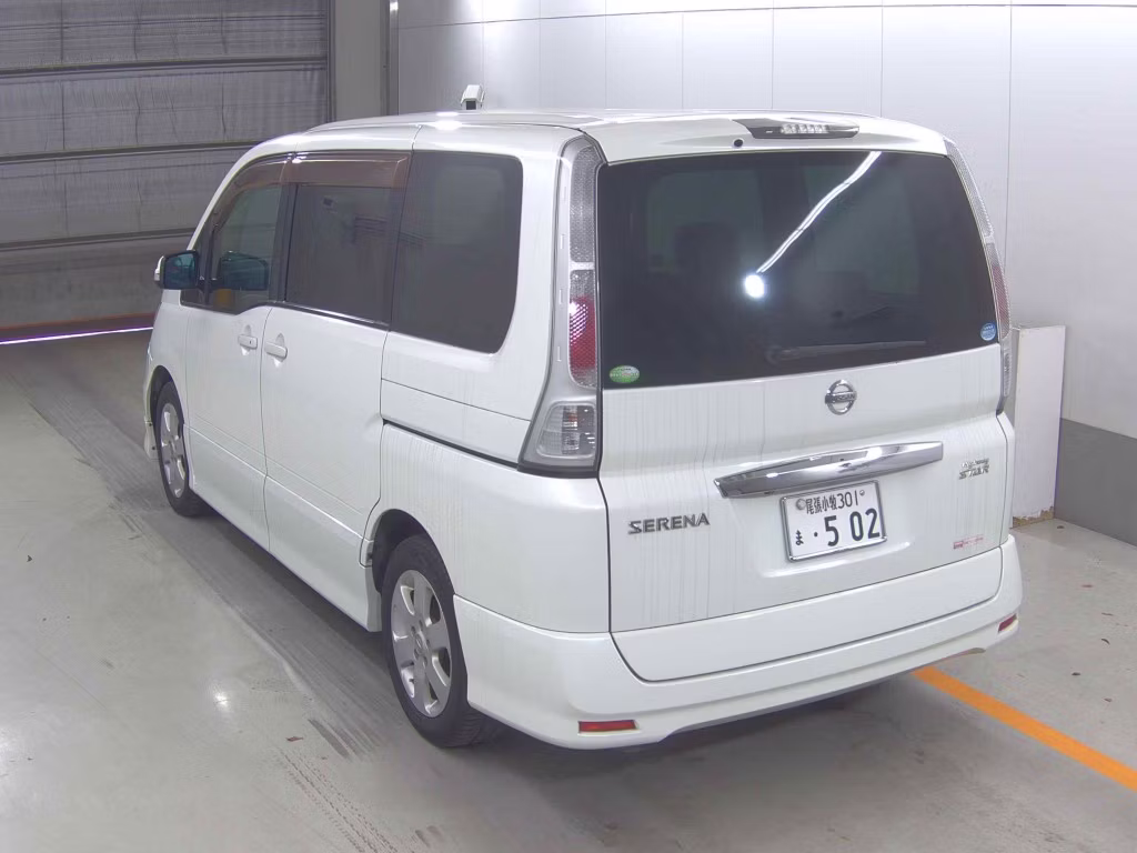 NISSAN SERENA
