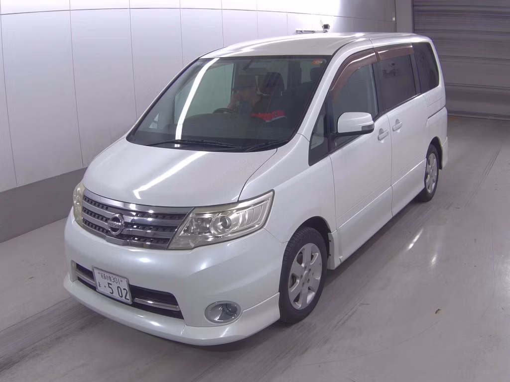 NISSAN SERENA