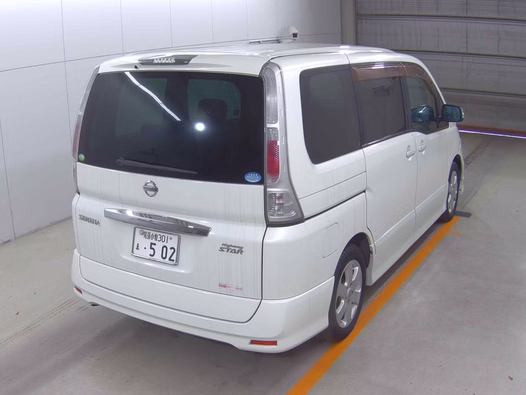 NISSAN SERENA