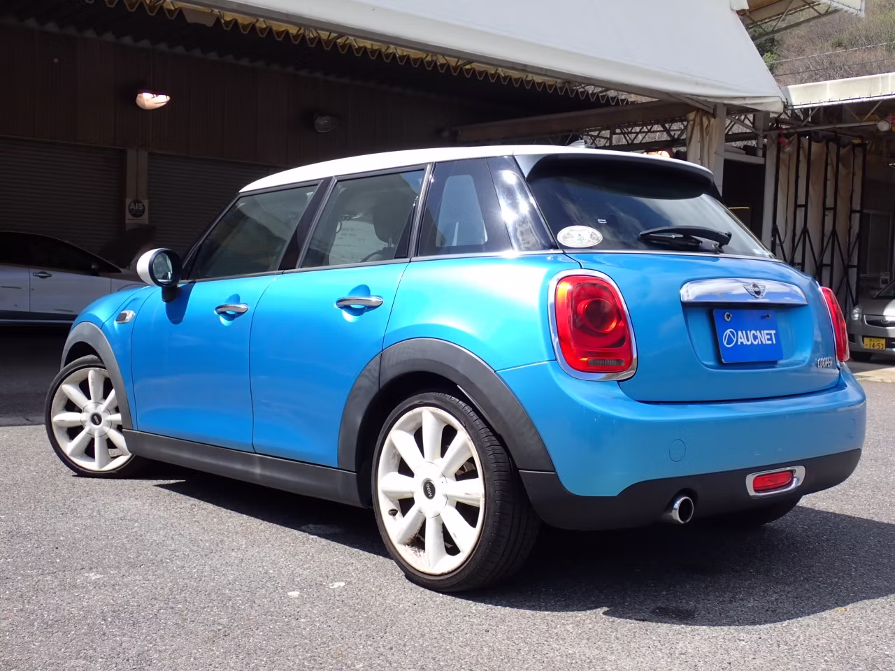MINI HATCH
