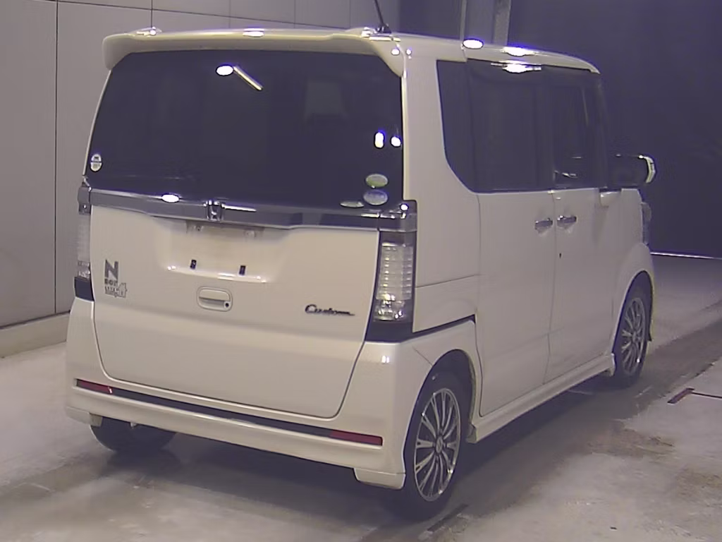 HONDA N-BOX