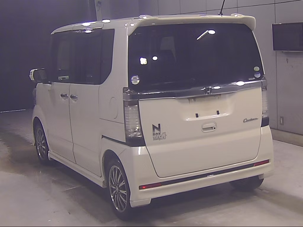 HONDA N-BOX