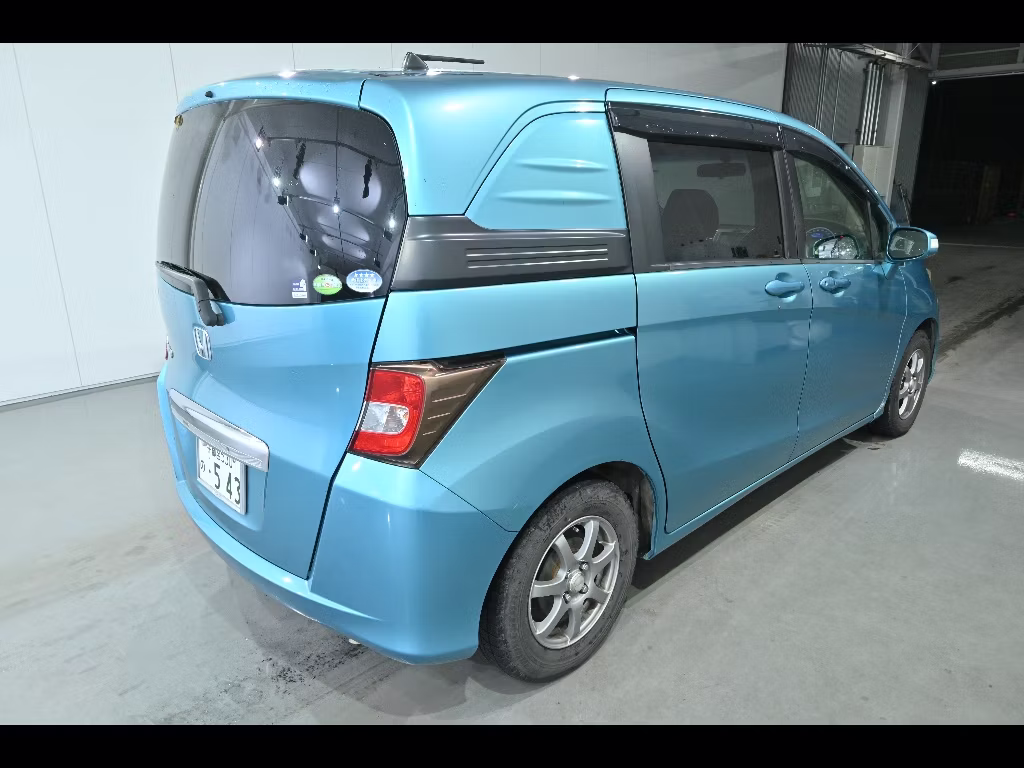 HONDA FREED SPIKE
