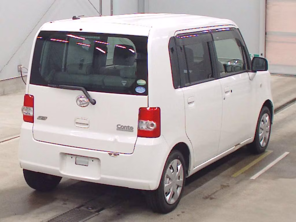 DAIHATSU MOVE CONTE