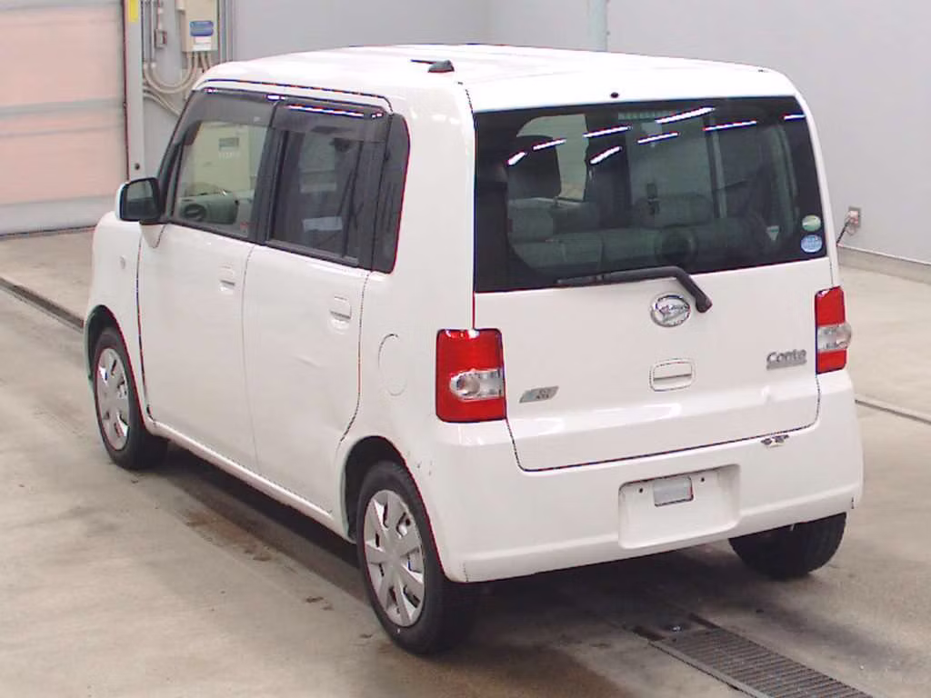 DAIHATSU MOVE CONTE