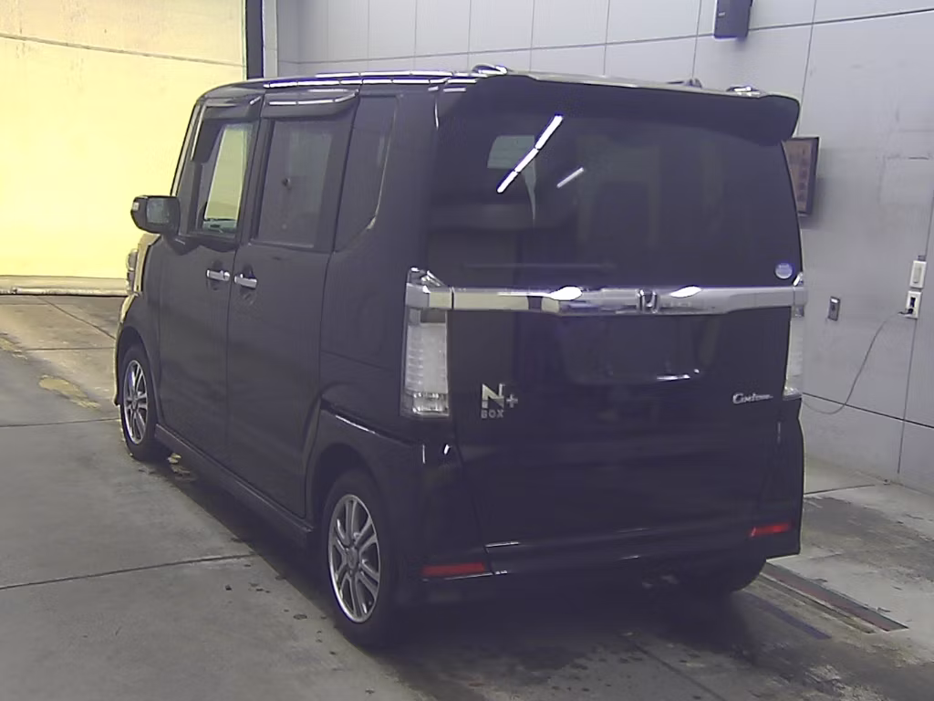 HONDA N-BOX+