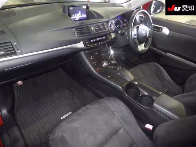 LEXUS CT200H