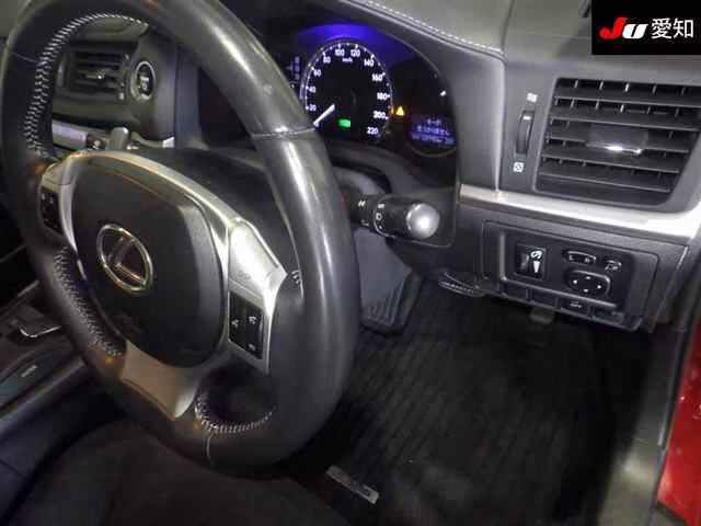 LEXUS CT200H