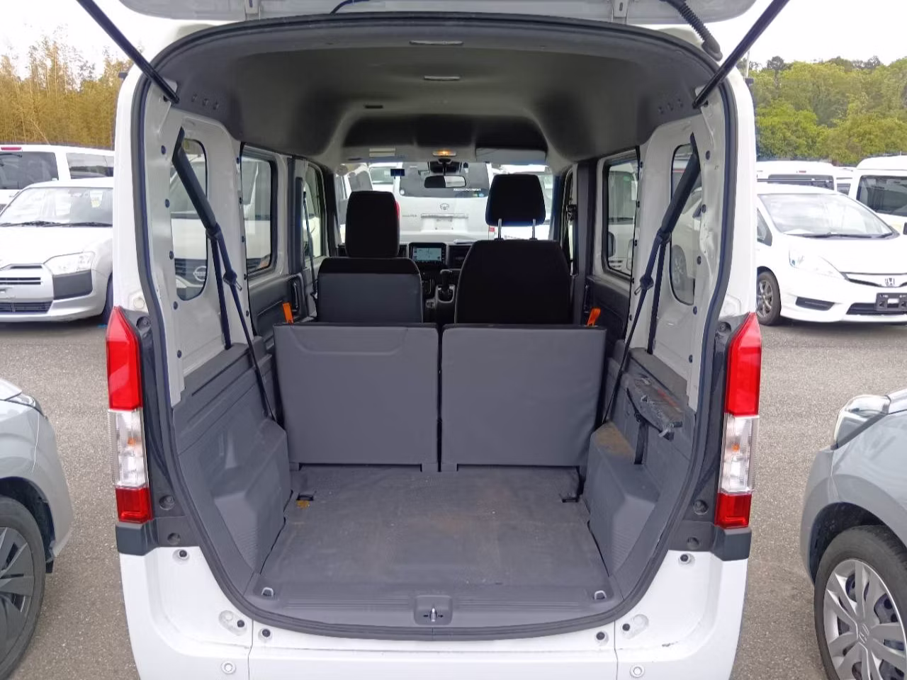 HONDA N-VAN