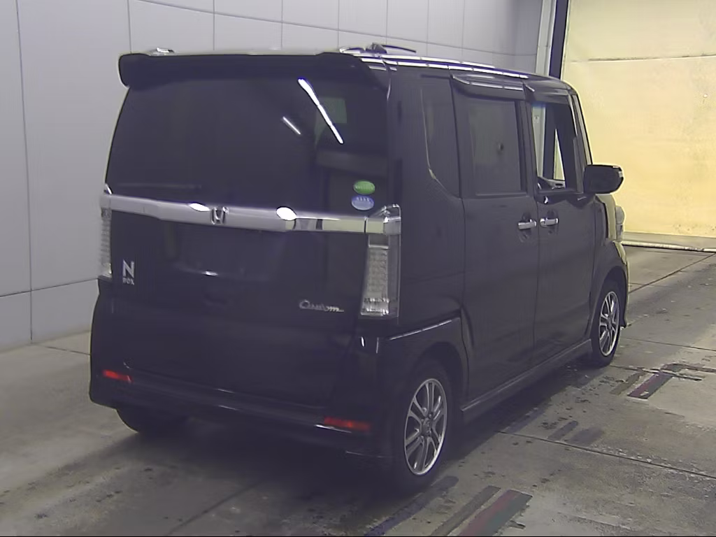 HONDA N-BOX