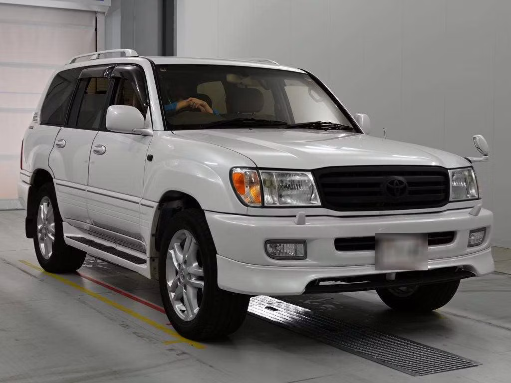 TOYOTA LAND CRUISER