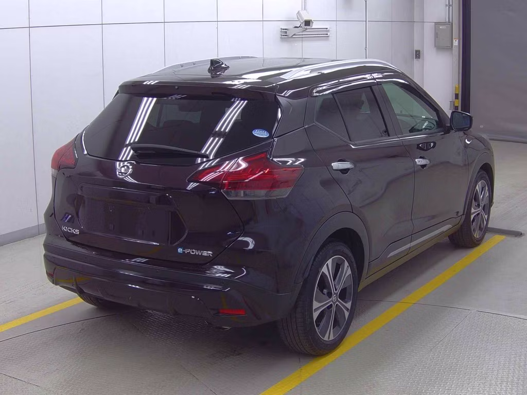 NISSAN KICKS