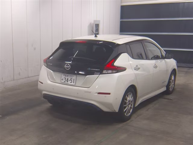 NISSAN LEAF