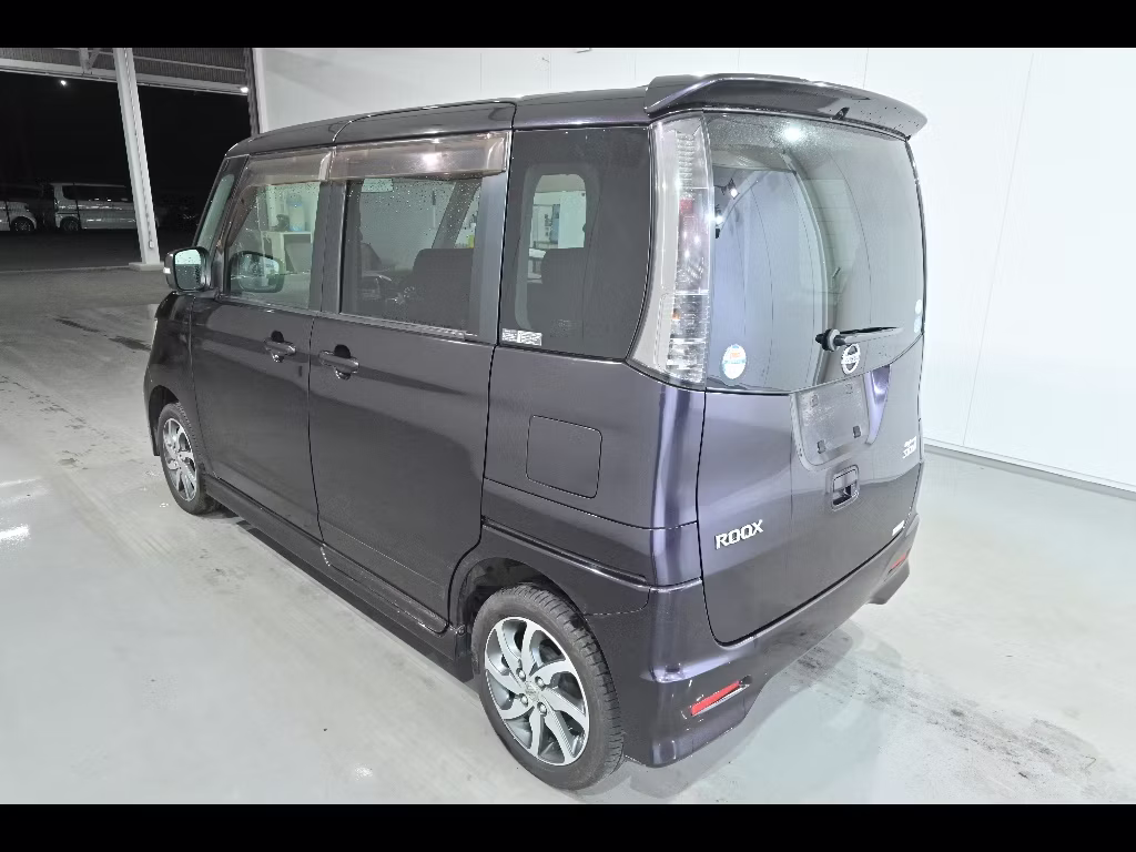 NISSAN ROOX