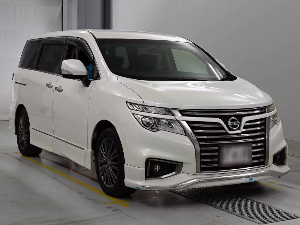 NISSAN ELGRAND