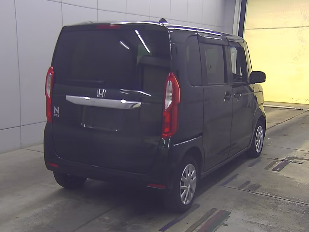 HONDA N-BOX