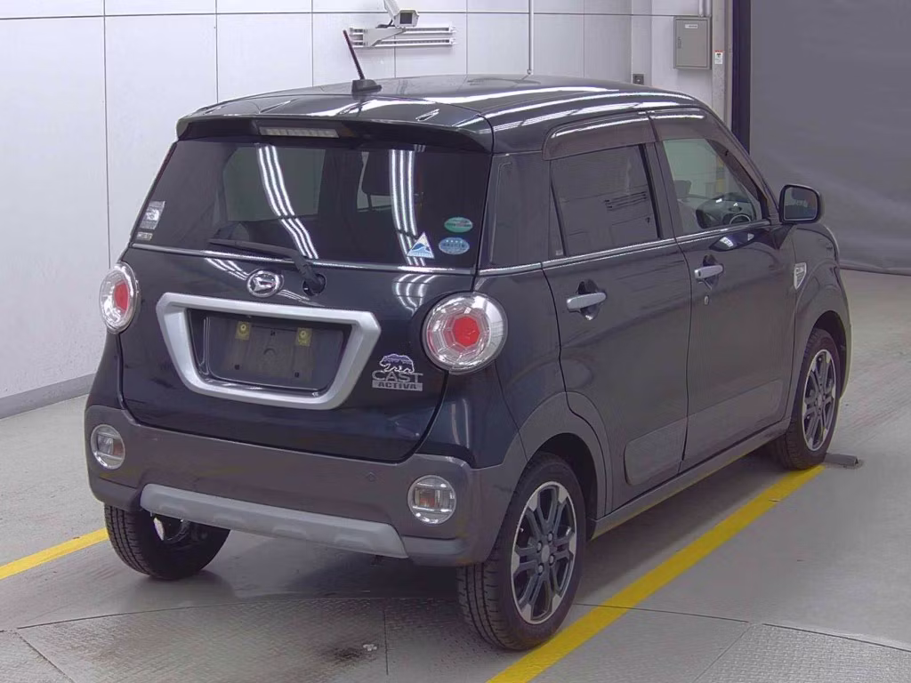 DAIHATSU CAST