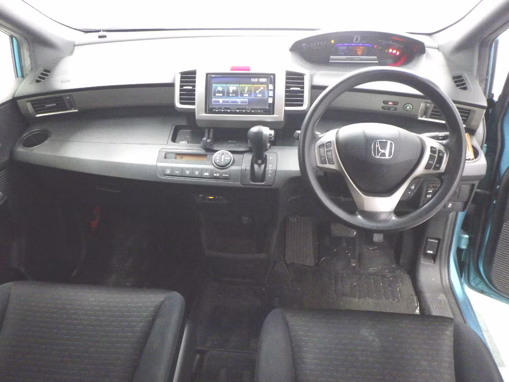 HONDA FREED SPIKE