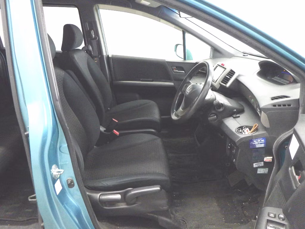 HONDA FREED SPIKE