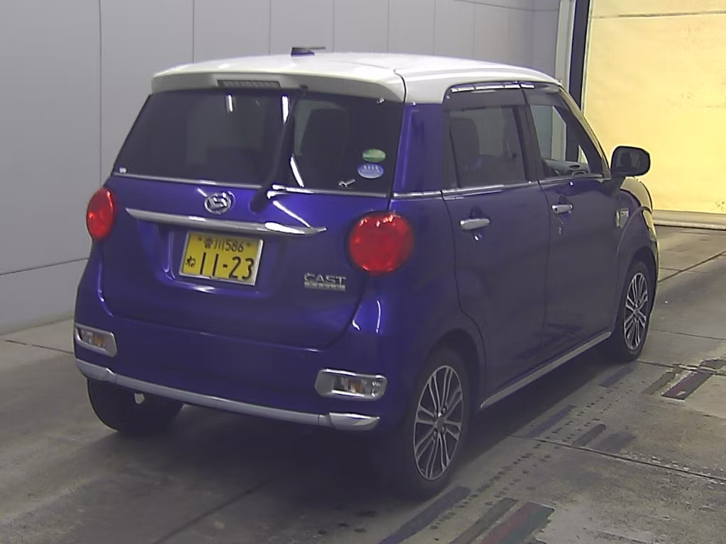 DAIHATSU CAST