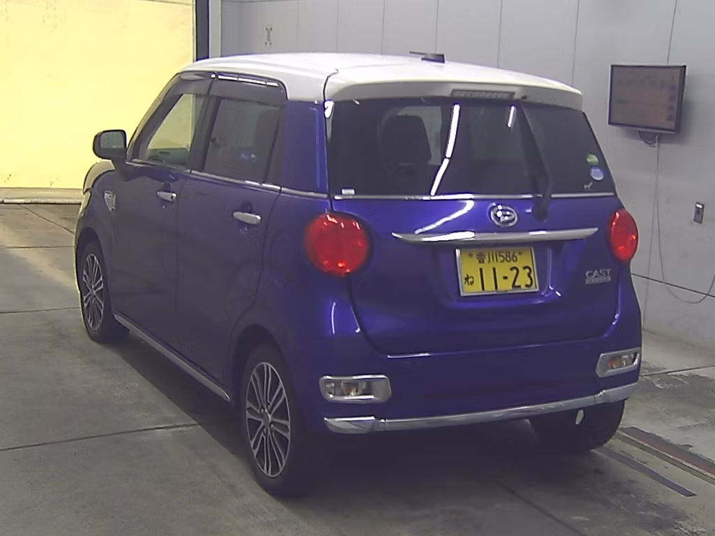 DAIHATSU CAST