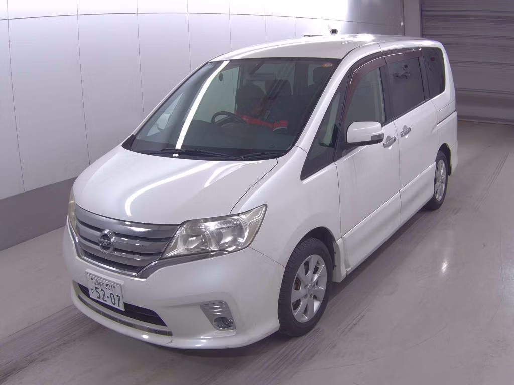 NISSAN SERENA
