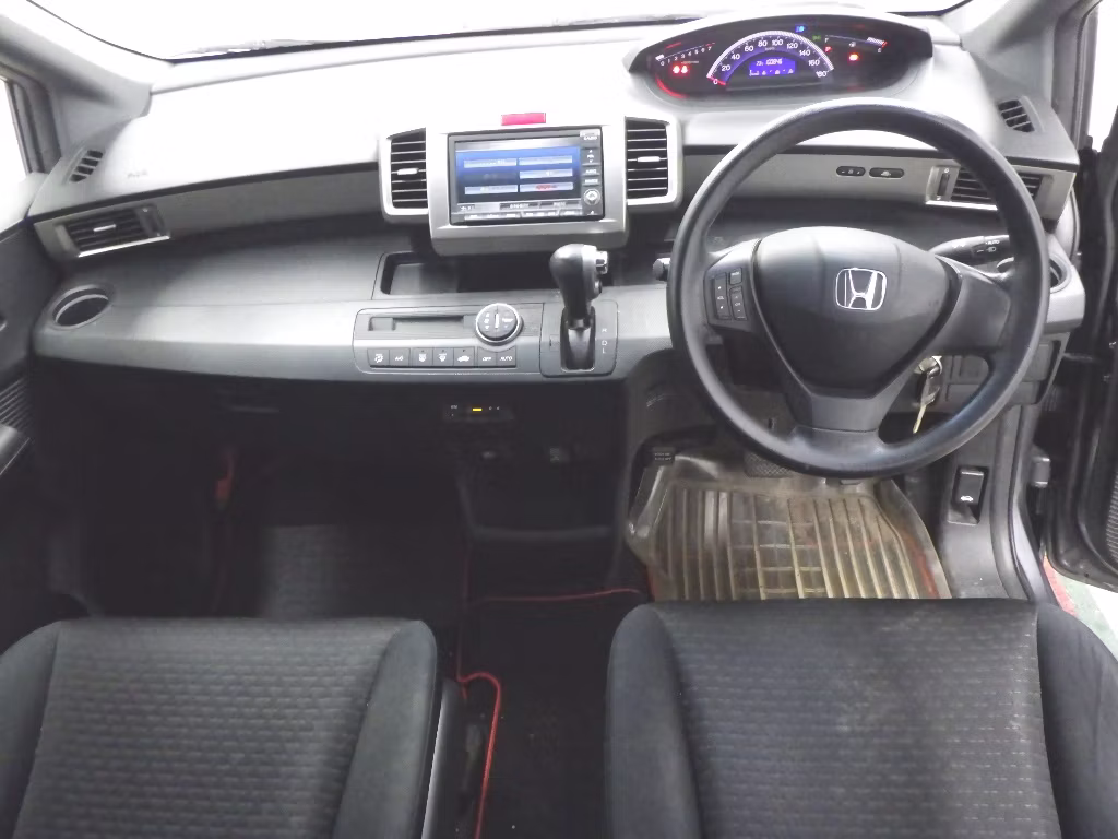 HONDA FREED SPIKE
