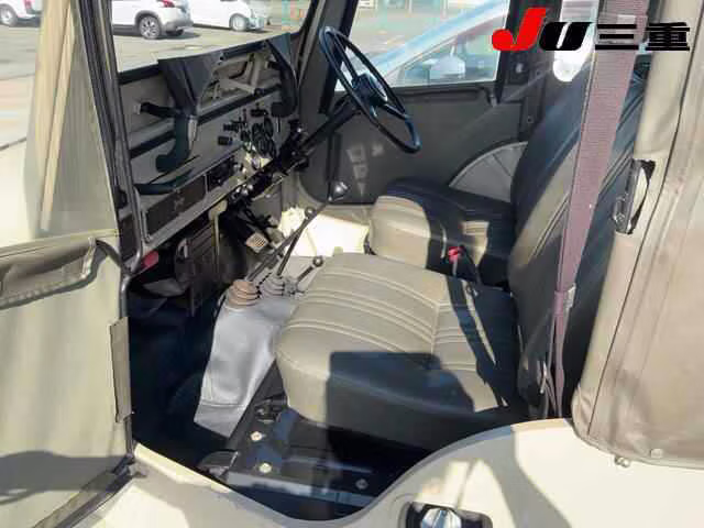 MITSUBISHI JEEP