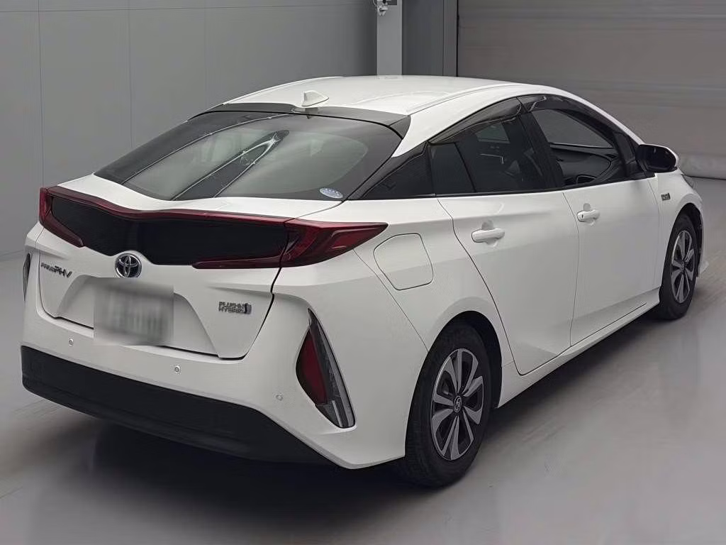 TOYOTA PRIUS PHV