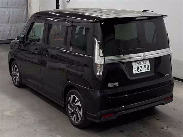 MITSUBISHI DELICA D:2