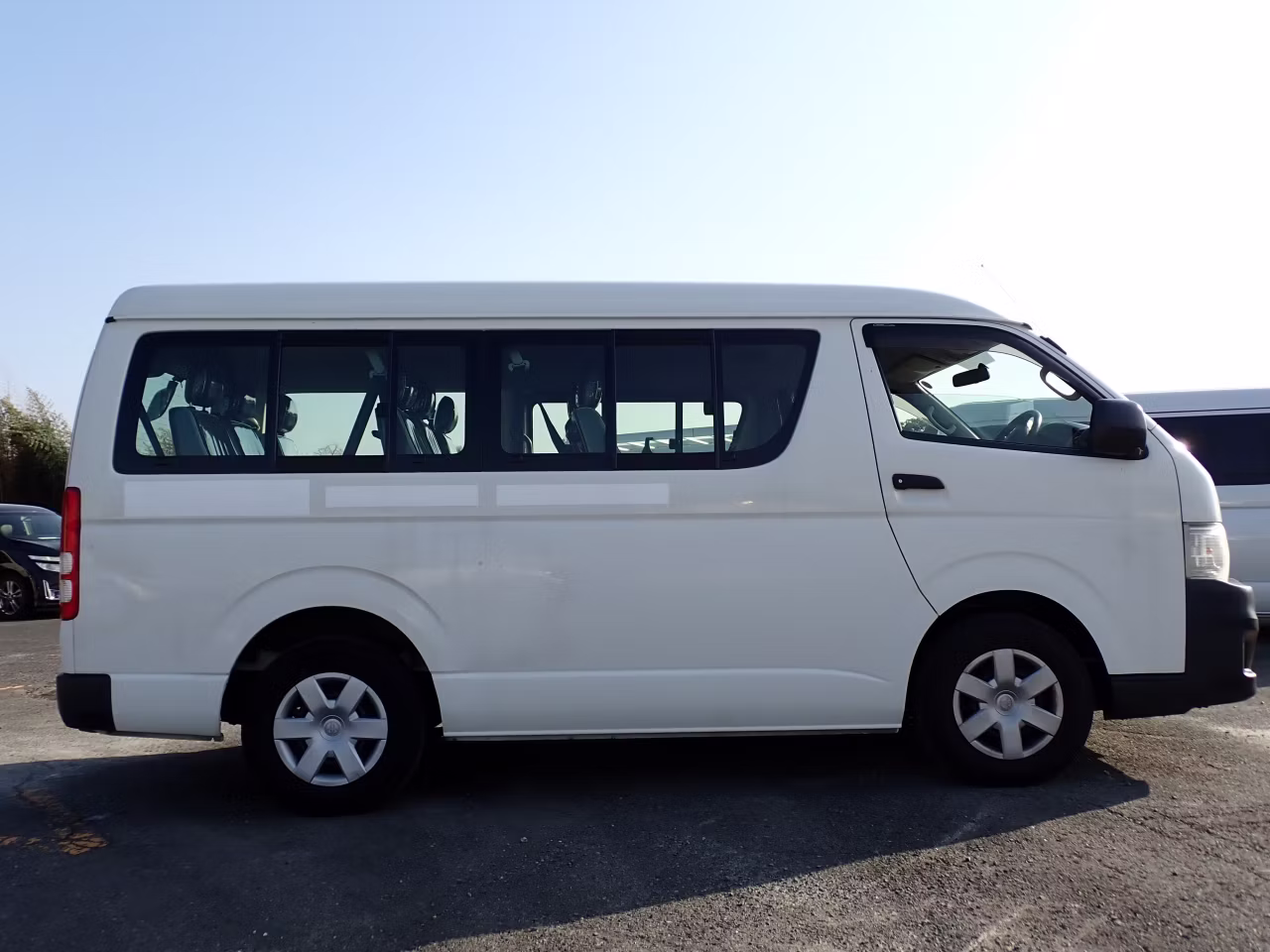 TOYOTA HIACE
