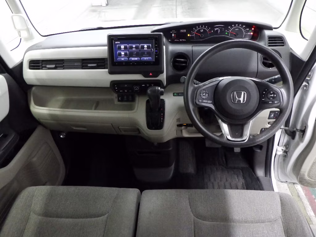 HONDA N-BOX