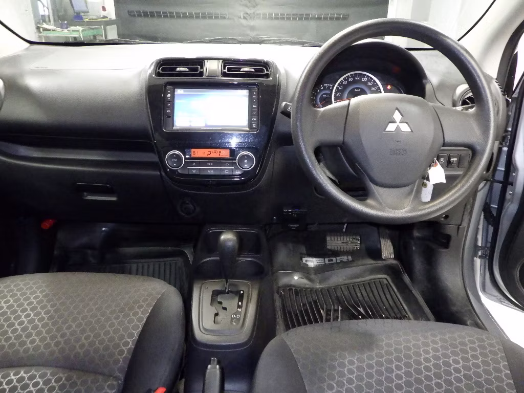MITSUBISHI MIRAGE