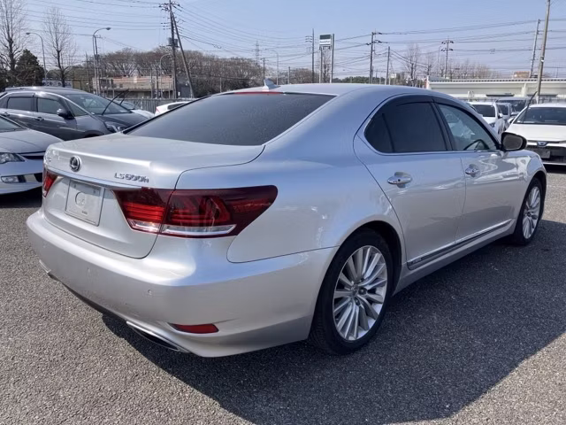 LEXUS LS600H