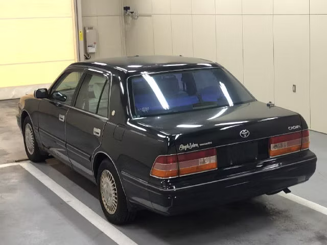 TOYOTA CROWN