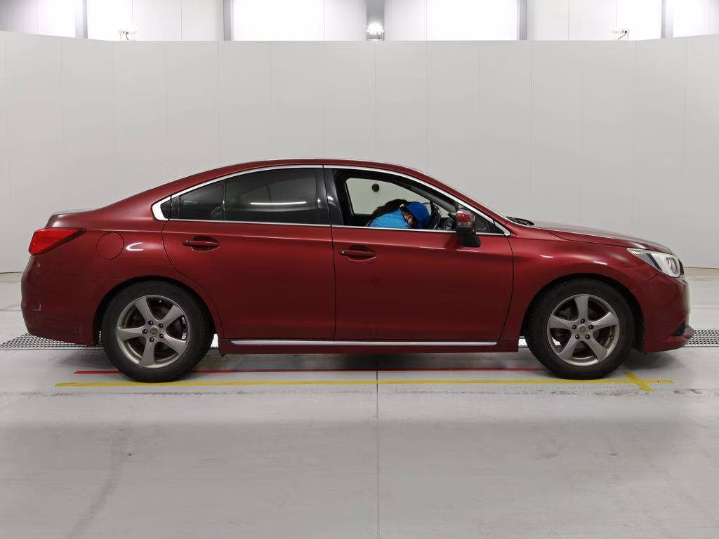 SUBARU LEGACY B4