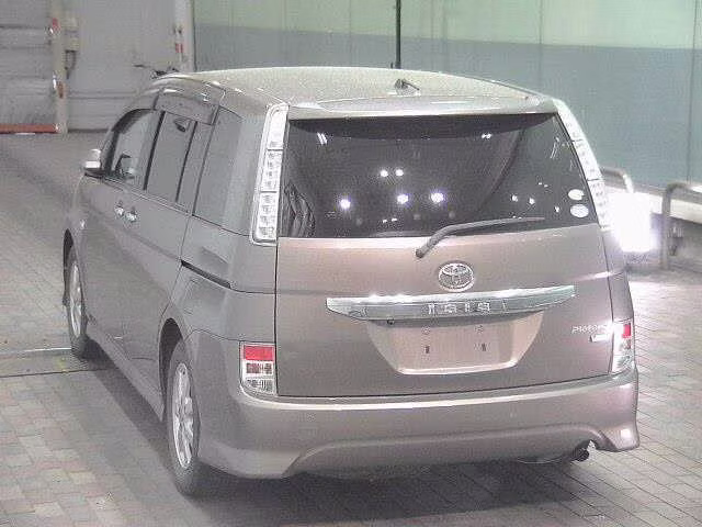 TOYOTA ISIS