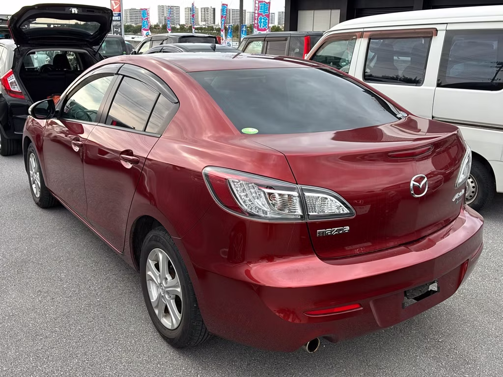 MAZDA AXELA