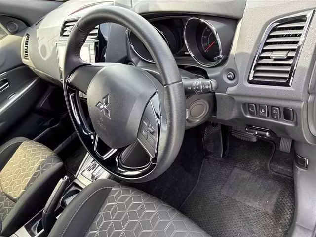 MITSUBISHI RVR