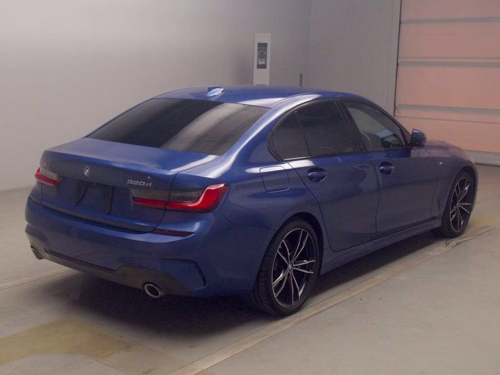 BMW 3-SERIES