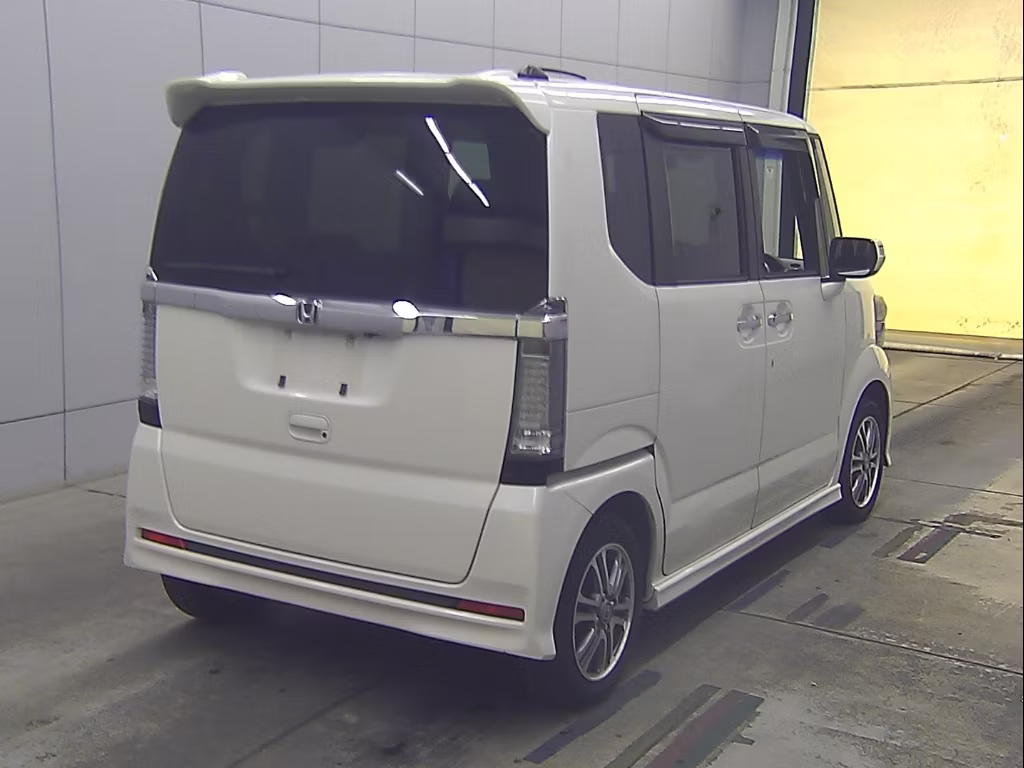 HONDA N-BOX