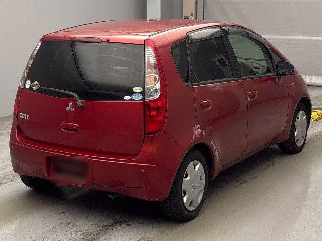 MITSUBISHI COLT