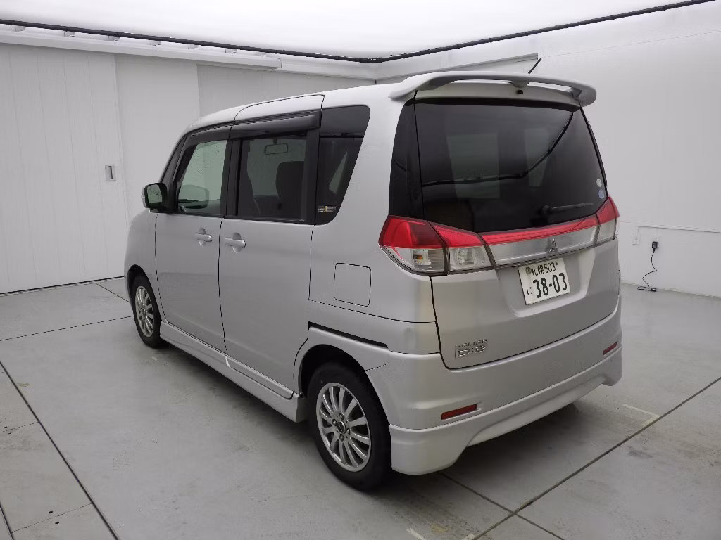 MITSUBISHI DELICA D:2