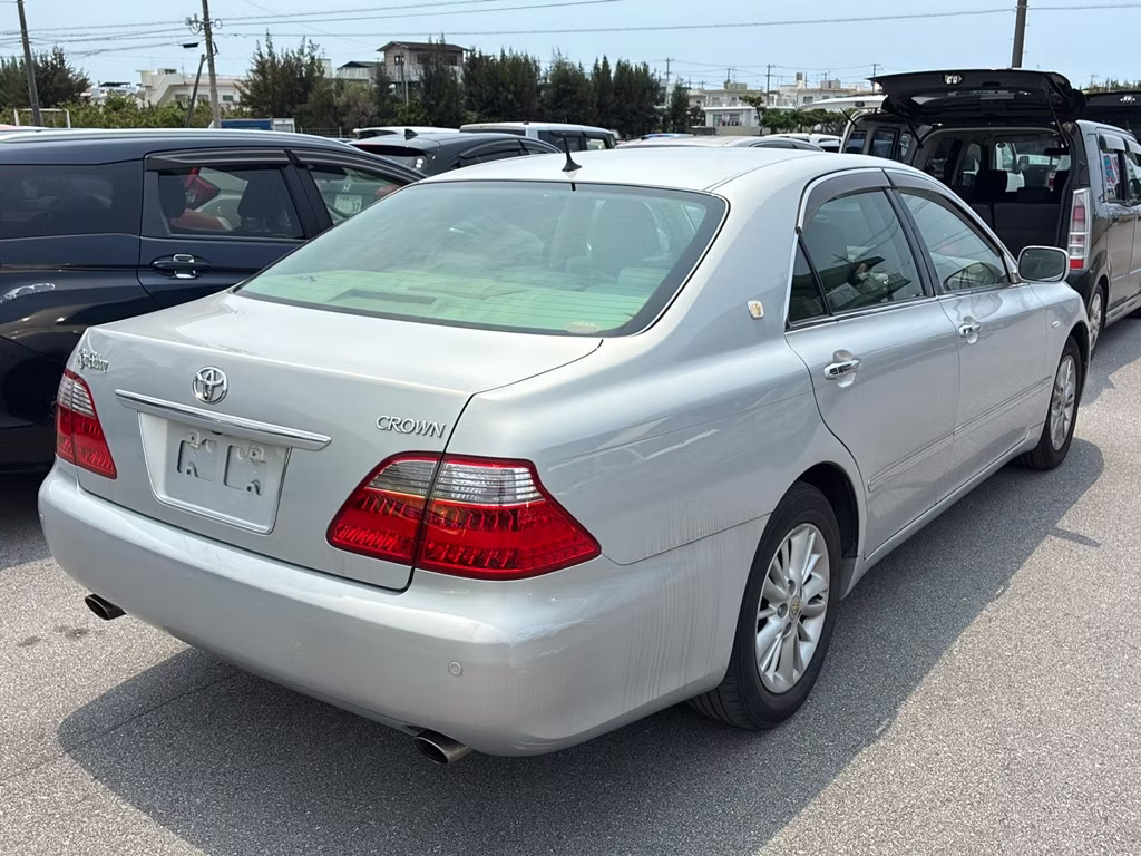 TOYOTA CROWN