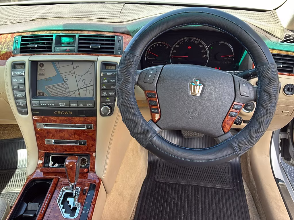 TOYOTA CROWN