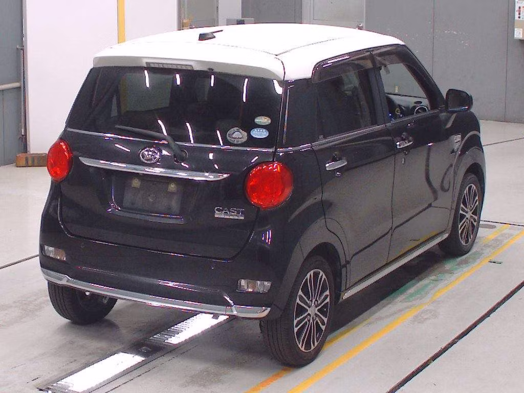 DAIHATSU CAST