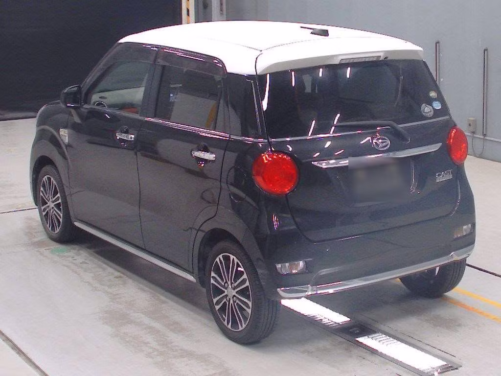 DAIHATSU CAST