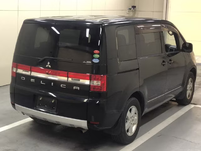 MITSUBISHI DELICA D:5