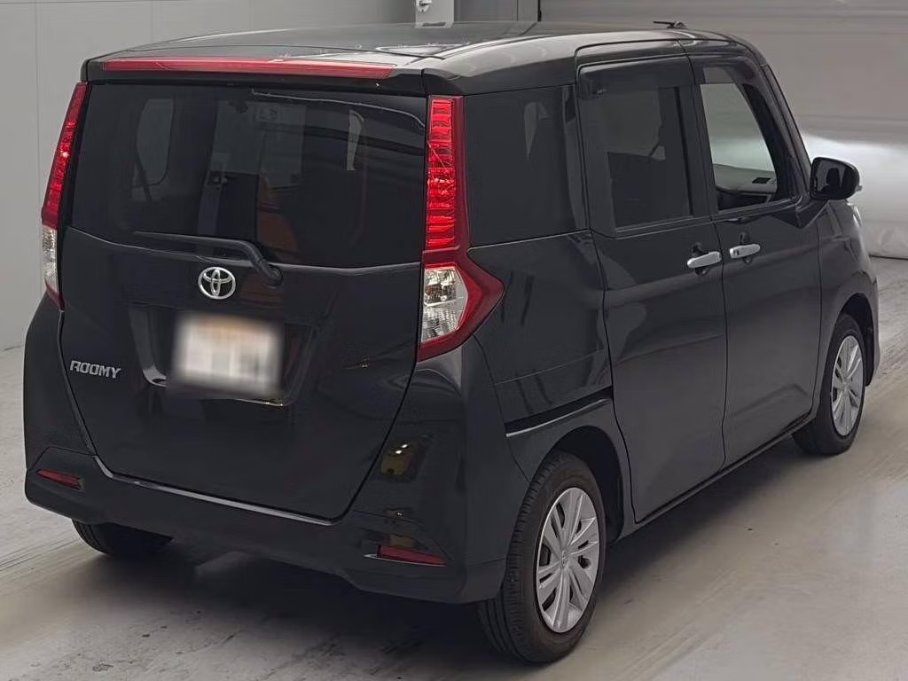 TOYOTA ROOMY