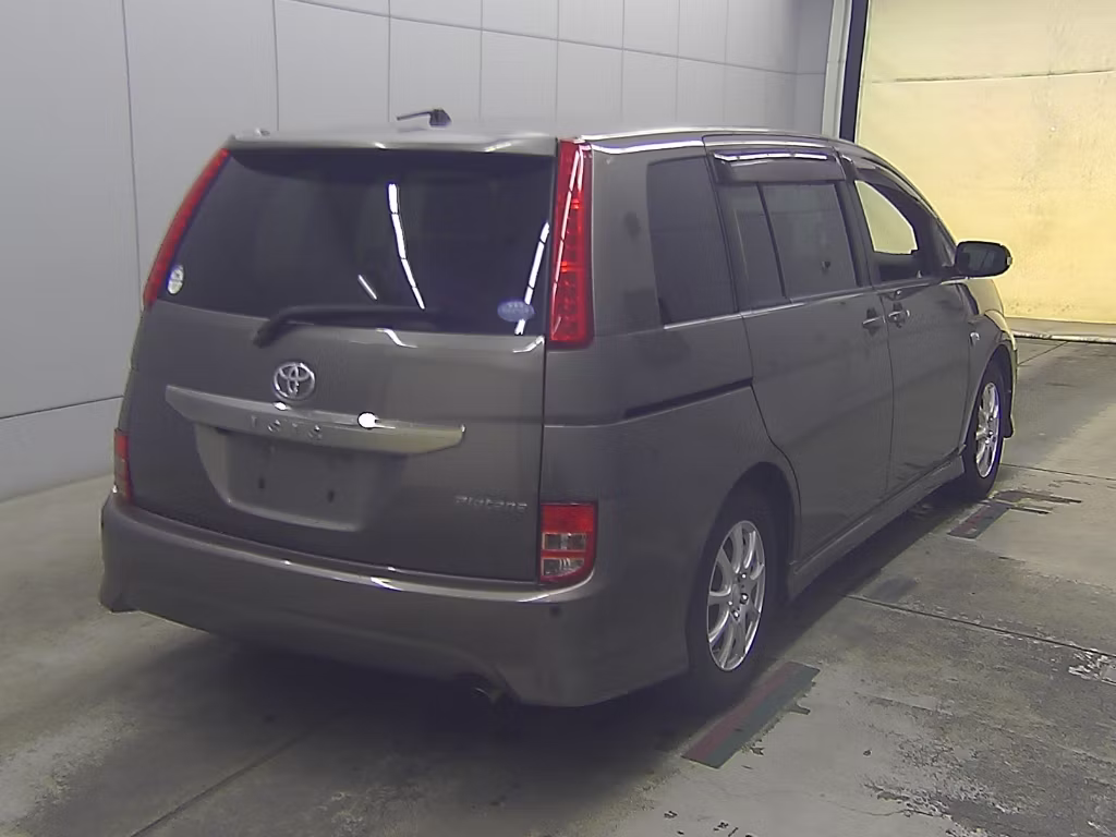TOYOTA ISIS